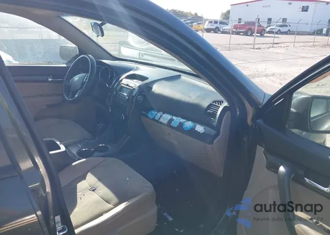 2011 Kia Sorento Ex from USA, damaged, VIN 5XYKU3A11BG133191